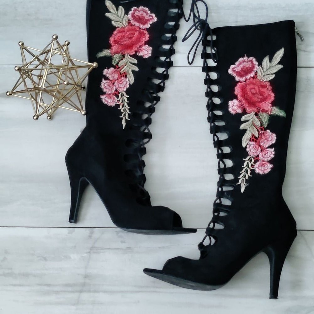 Wild Diva Suede Boots - Picture 1 of 4